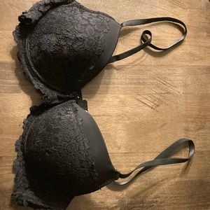 Very good condition 36 c bra I’m sure any president would like to see this one!